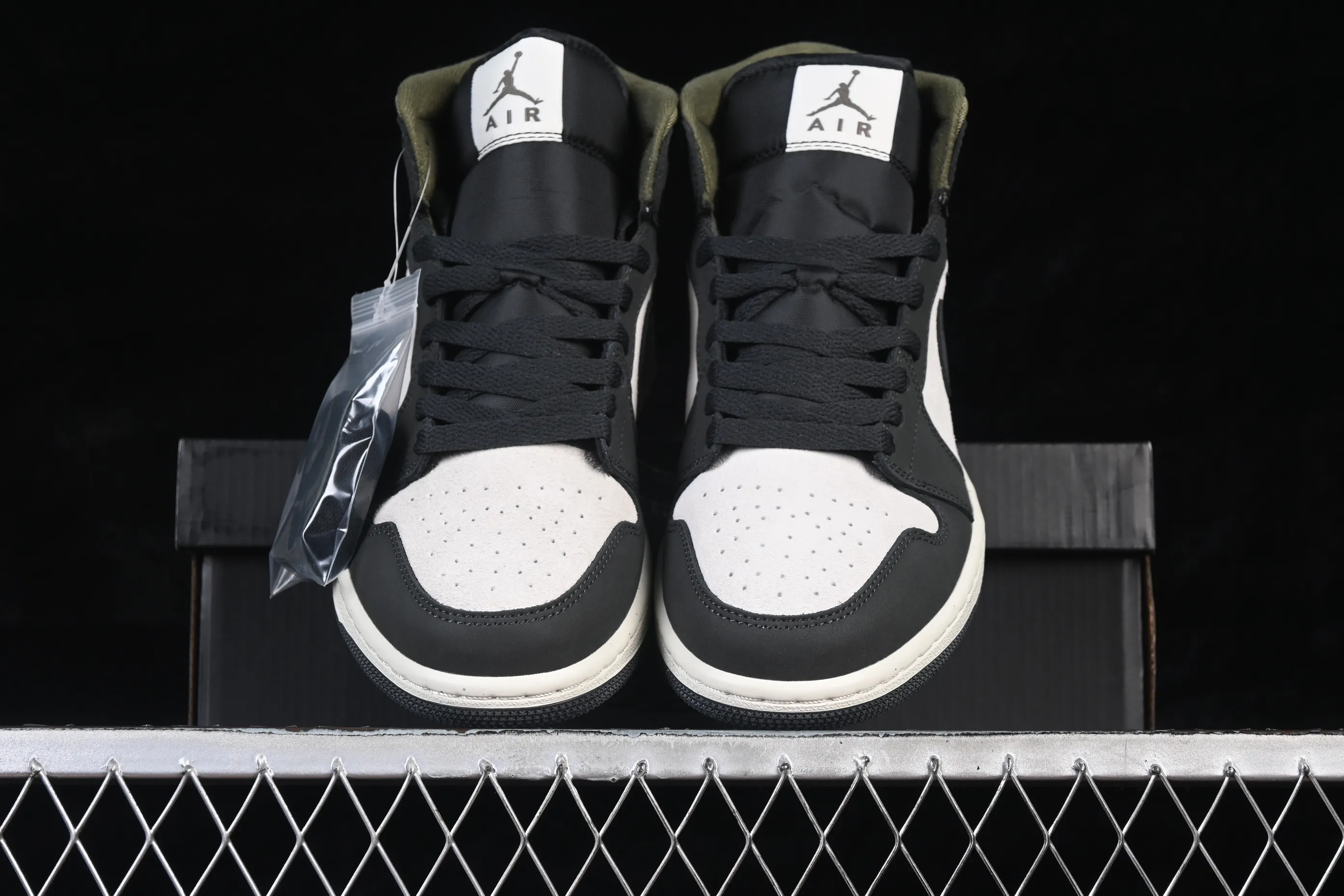All categories Air Jordan Jordan series basketball shoes Air Jordan 1 Mid Air Jordan 1 Mid AJ1 Joe 1 olive green Chinese culture and leisure sneakers HV4091-102
